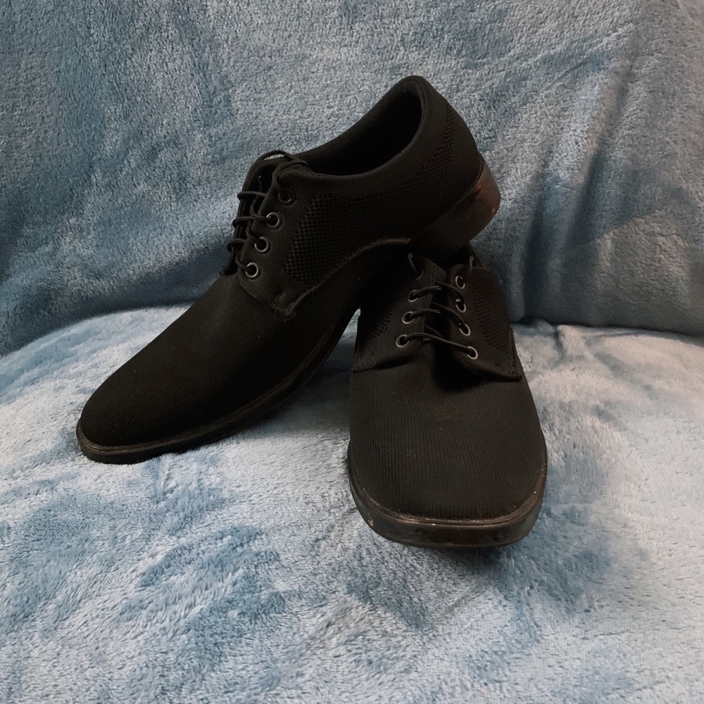 Black dress shoes